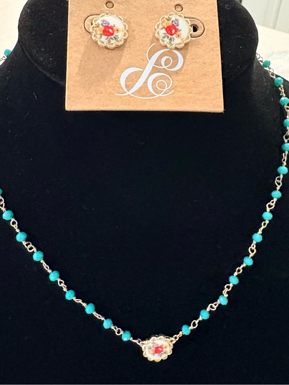 Plunder Turquoise Bead Necklace with Floral Accent and Matching Studs